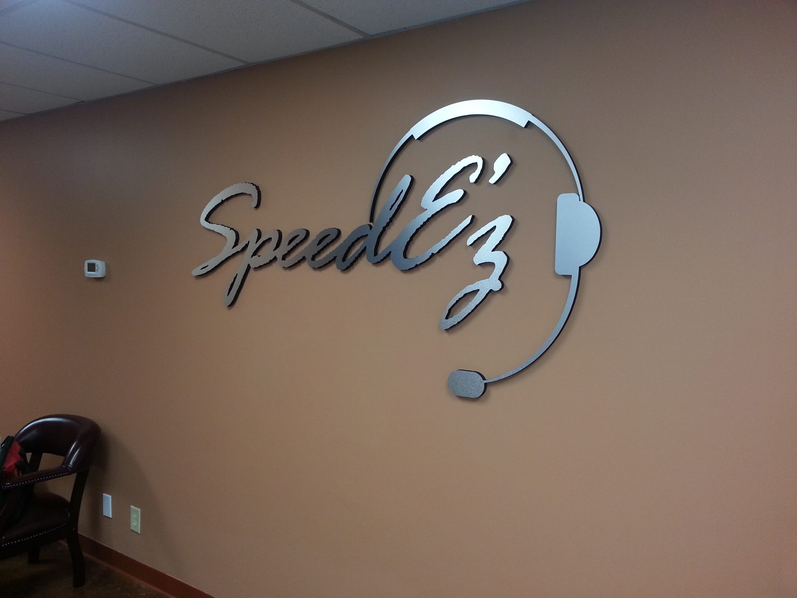 3D-logo-on-wall