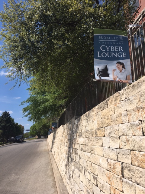 banners cyber lounge sign