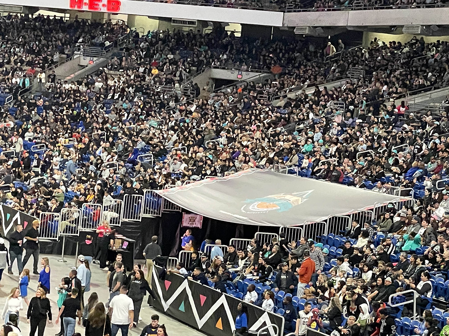 banners spurs sports stadium
