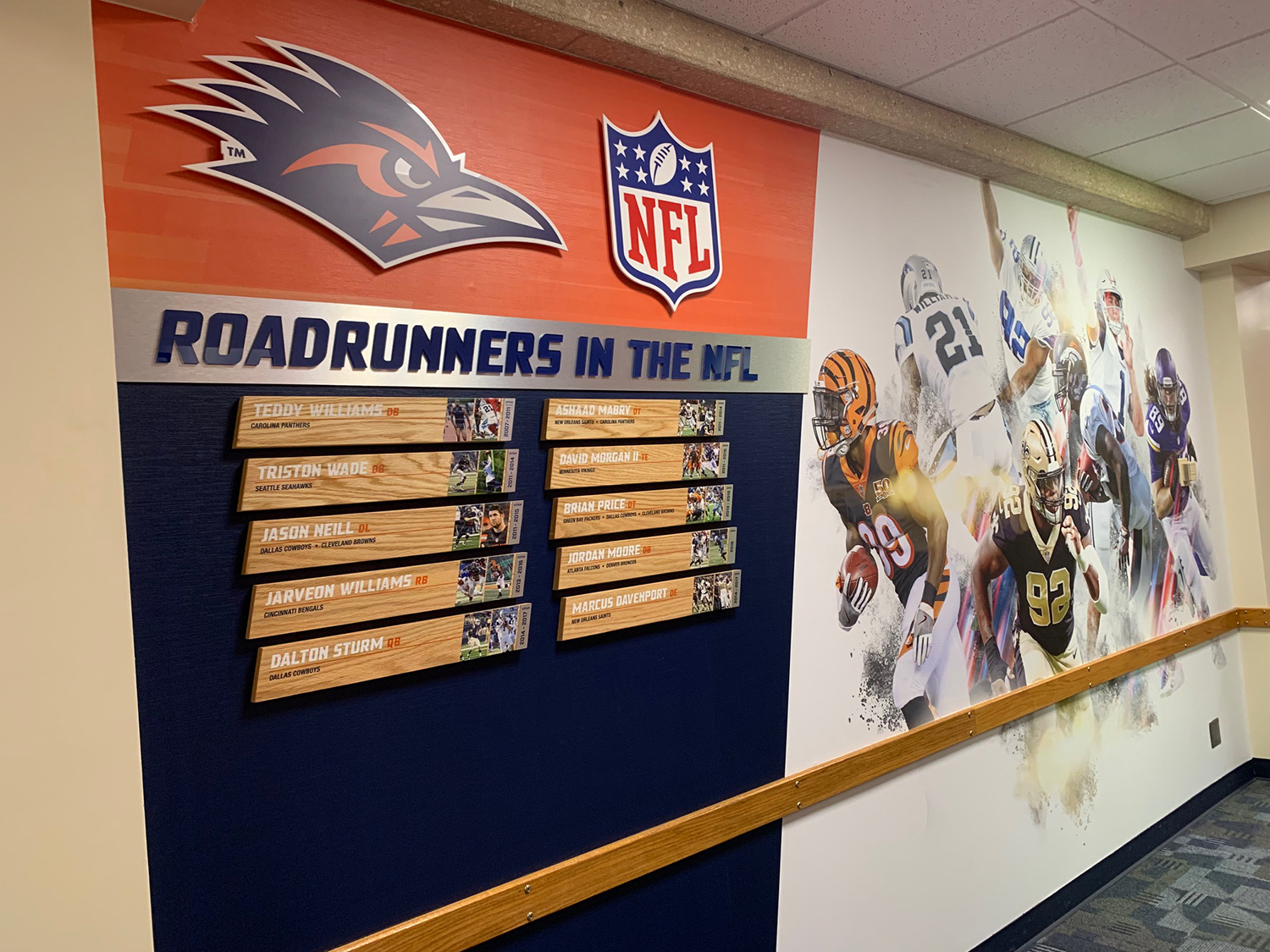 exhibit displays utsa football players who made it to the NFL