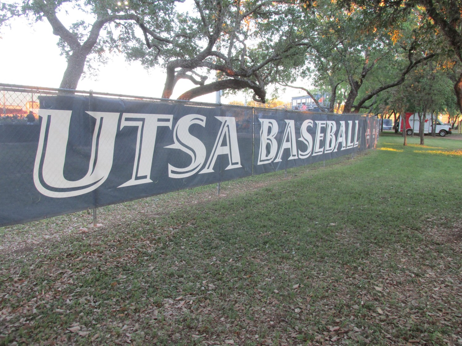 fence-screen-UTSA-baseball