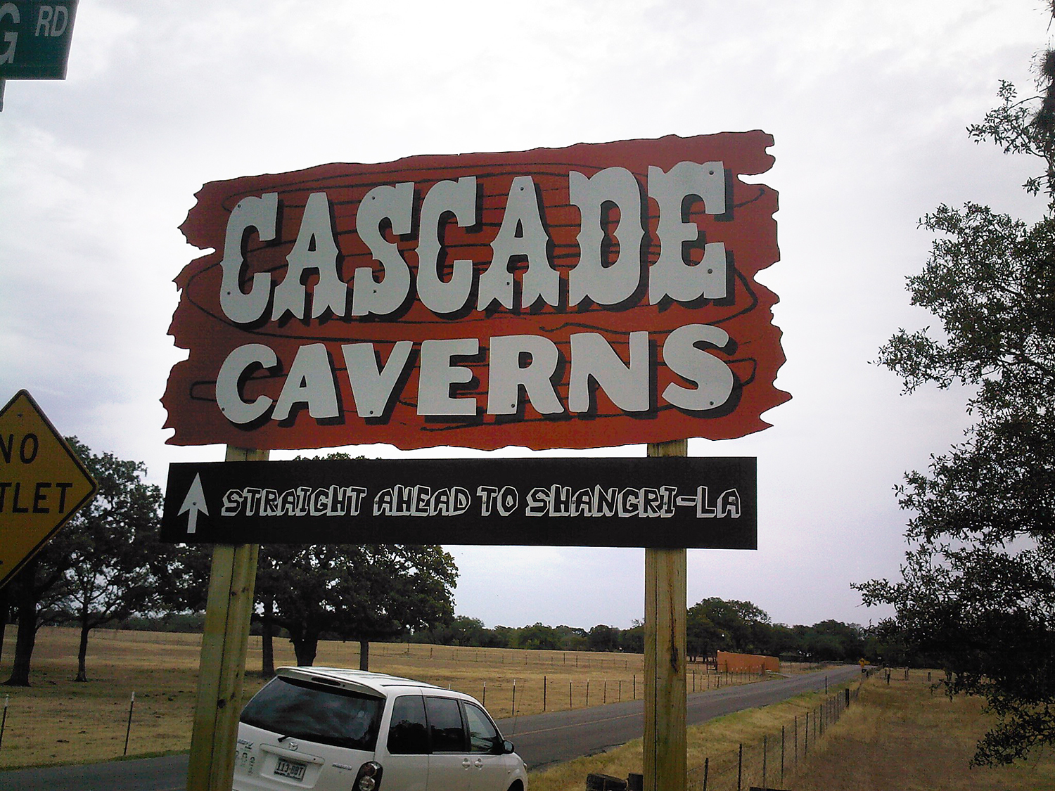 site-signs-cascade-caverns