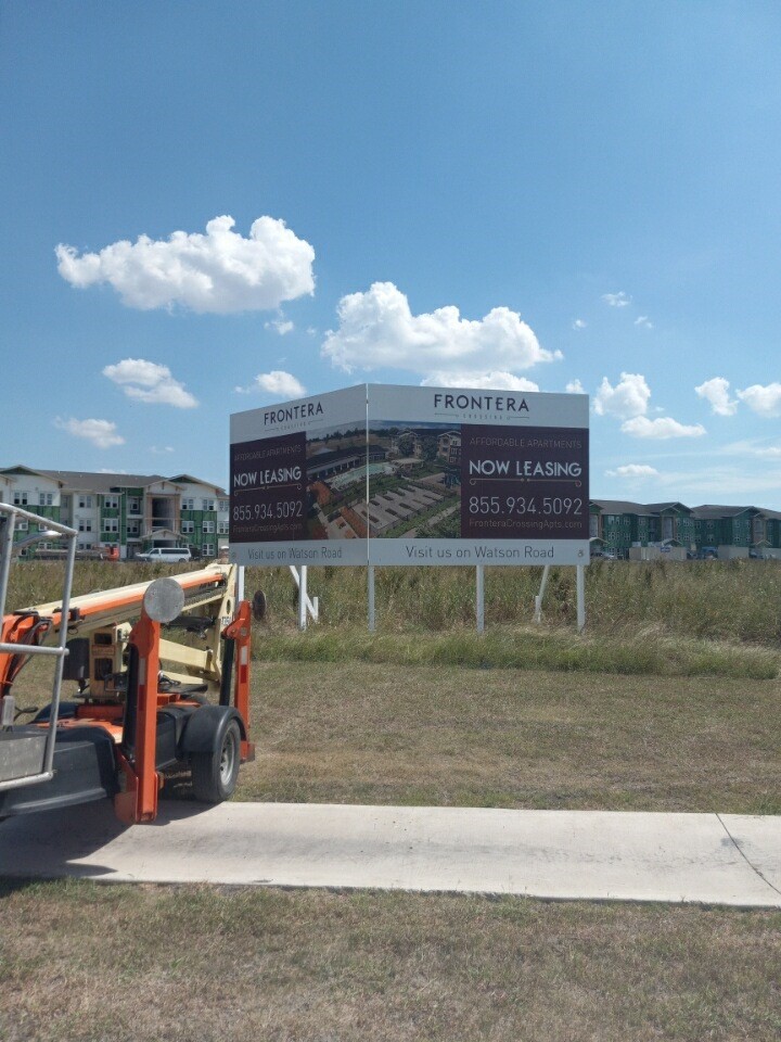 site-signs-install