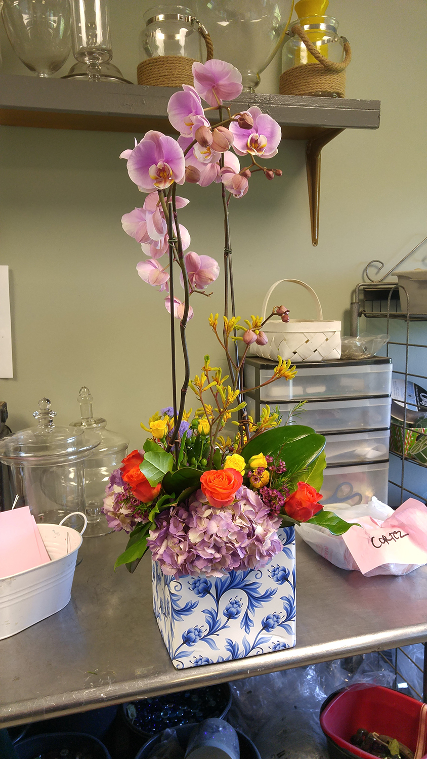 specialty-projects-floral-arrangement