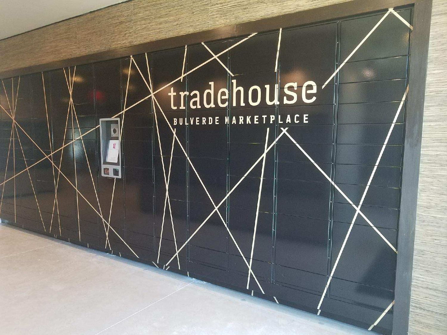 specialty-projects-tradehouse_package_concierge_wall_wrap_2